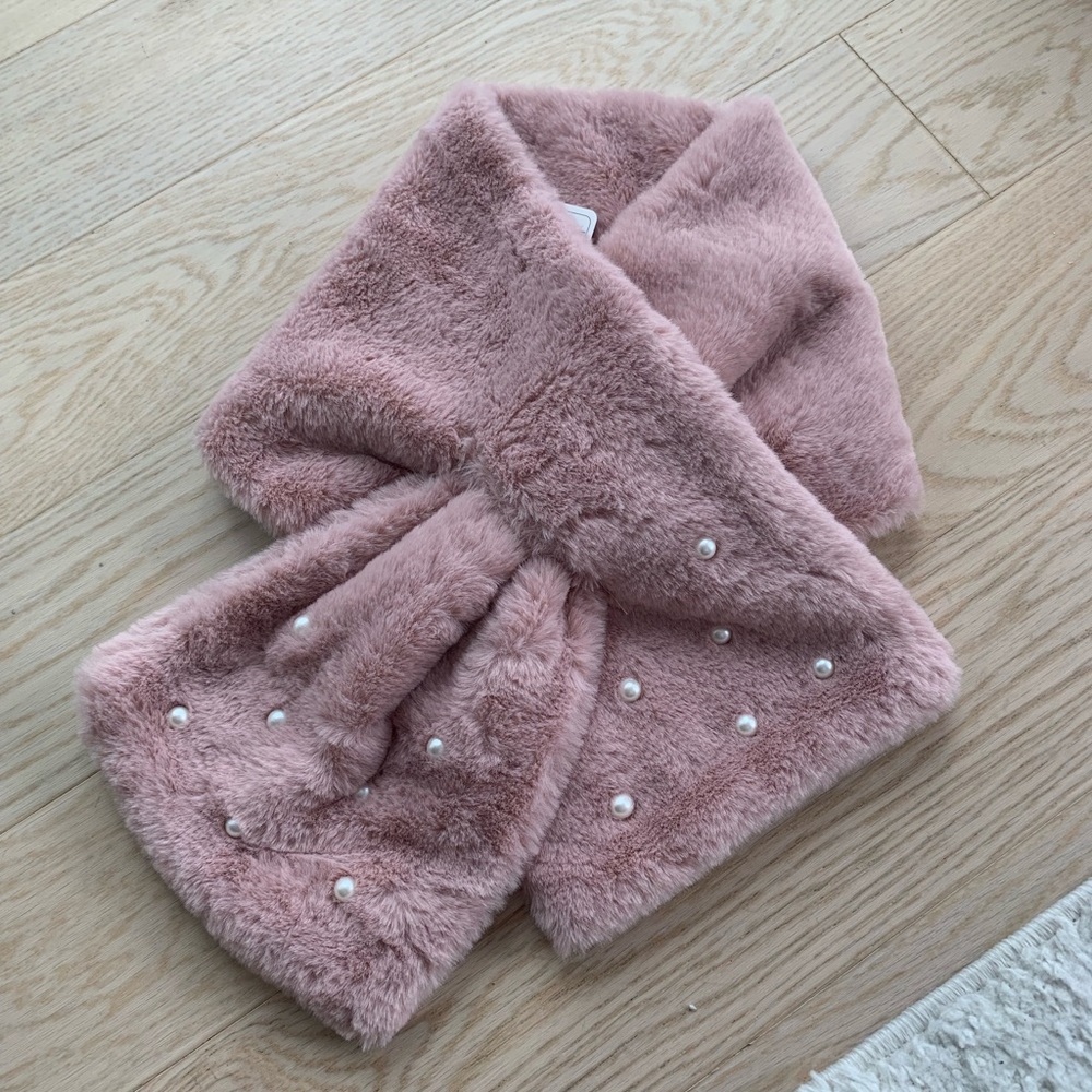 Super soft pink scarf with pearl details